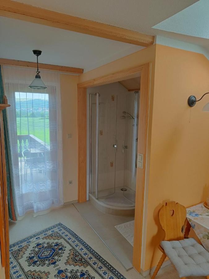 Haus Sundl - Privatzimmer Emmersdorf an der Donau Buitenkant foto
