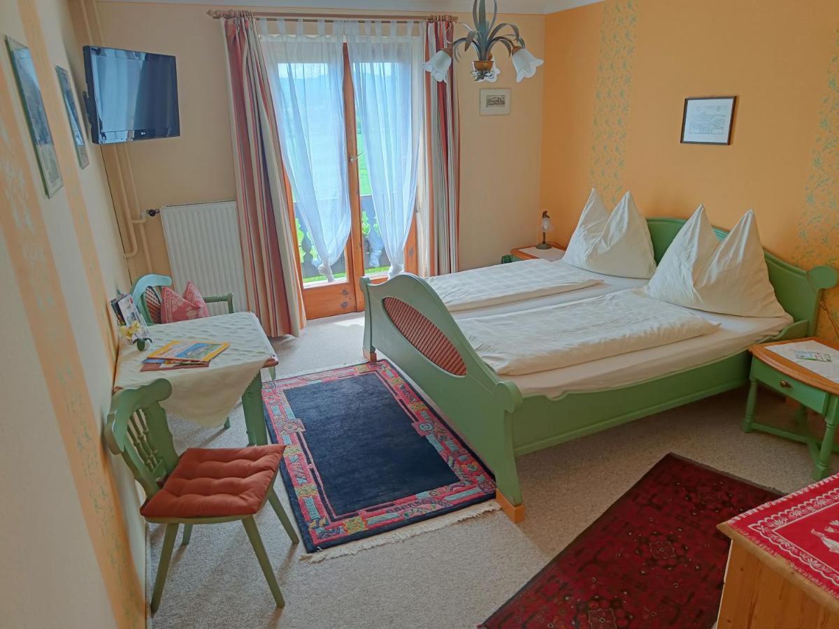 Haus Sundl - Privatzimmer Emmersdorf an der Donau Buitenkant foto
